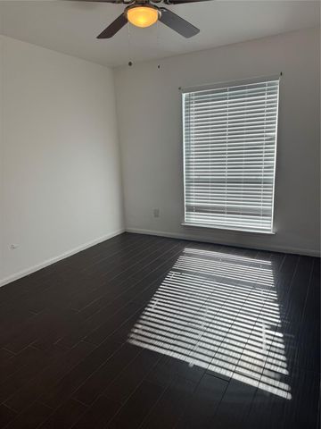 7838 Vickijohn Drive, Houston, TX 77071