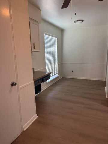 7838 Vickijohn Drive, Houston, TX 77071