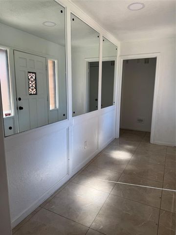 7838 Vickijohn Drive, Houston, TX 77071