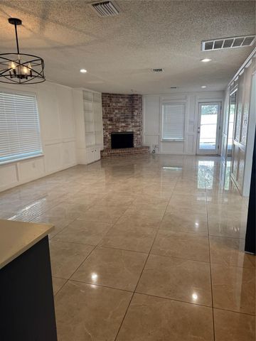 7838 Vickijohn Drive, Houston, TX 77071