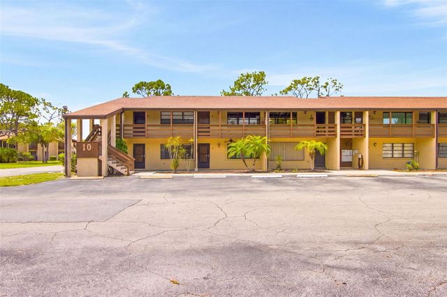 10 QUAILS RUN BOULEVARD 8, Englewood, FL 34223