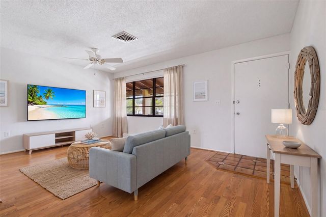 10 QUAILS RUN BOULEVARD 8, Englewood, FL 34223