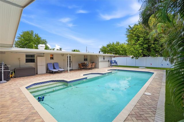 4108 W MARIETTA STREET, Tampa, FL 33616