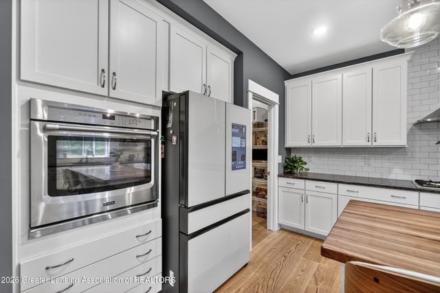 2240 Cider Mill Drive, East Lansing, MI 48823