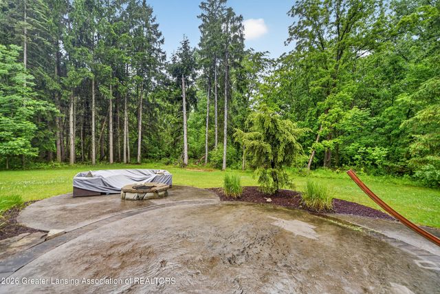 2240 Cider Mill Drive, East Lansing, MI 48823