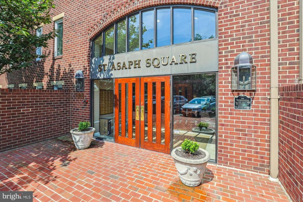 801 S PITT ST #326, Alexandria, VA 22314