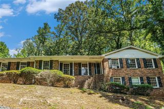 4039 Pineview SE Drive, Smyrna, GA 30080