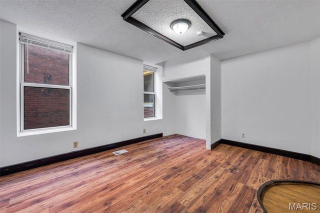 1408 E Linton Avenue, St Louis, MO 63107