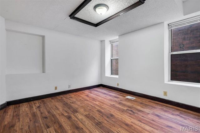 1408 E Linton Avenue, St Louis, MO 63107