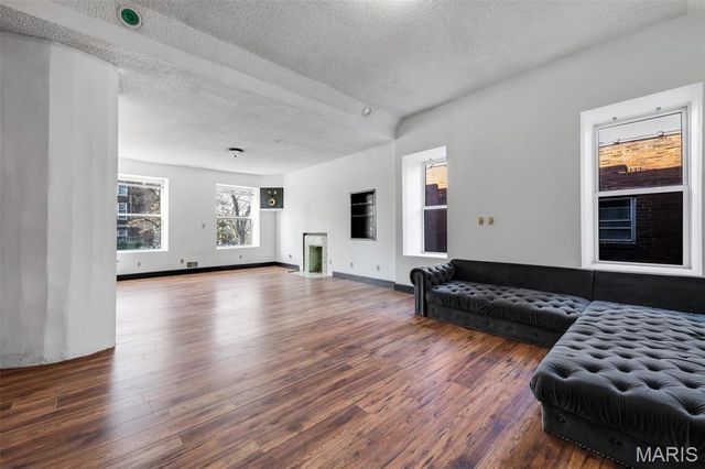 1408 E Linton Avenue, St Louis, MO 63107