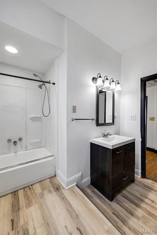 1408 E Linton Avenue, St Louis, MO 63107