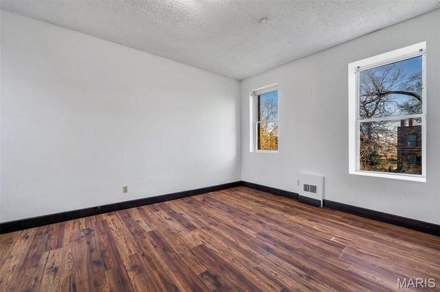 1408 E Linton Avenue, St Louis, MO 63107