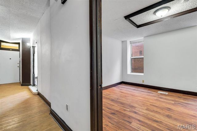 1408 E Linton Avenue, St Louis, MO 63107