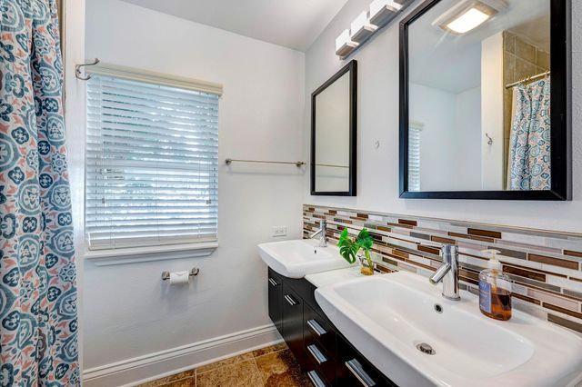 1811 Marshall Street B, Houston, TX 77098