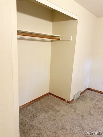 21 Yorktown Road, Cheektowaga, NY 14225