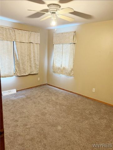 21 Yorktown Road, Cheektowaga, NY 14225