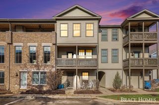 2074 Celadon Drive Ne, Grand Rapids Twp, MI 49525