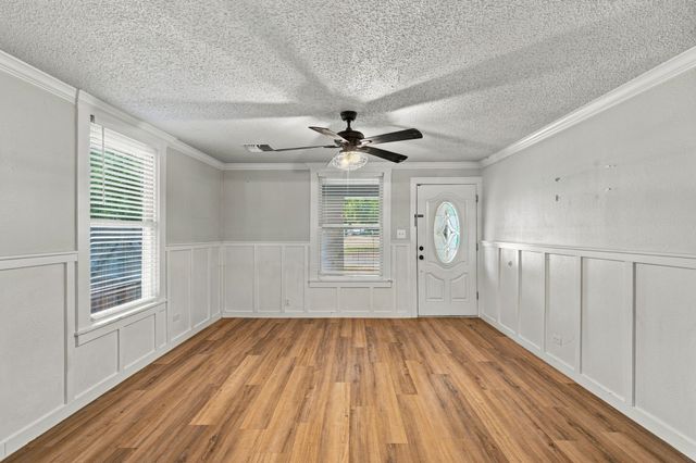 203 N Pendell Avenue, Cleburne, TX 76033