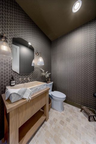 18238 Baxter Place, Clive, IA 50325