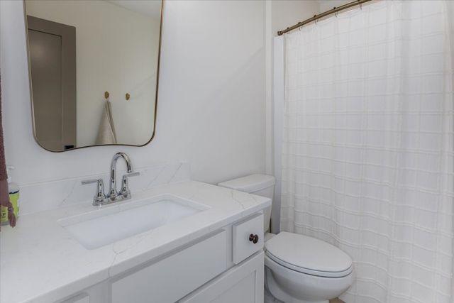 18238 Baxter Place, Clive, IA 50325