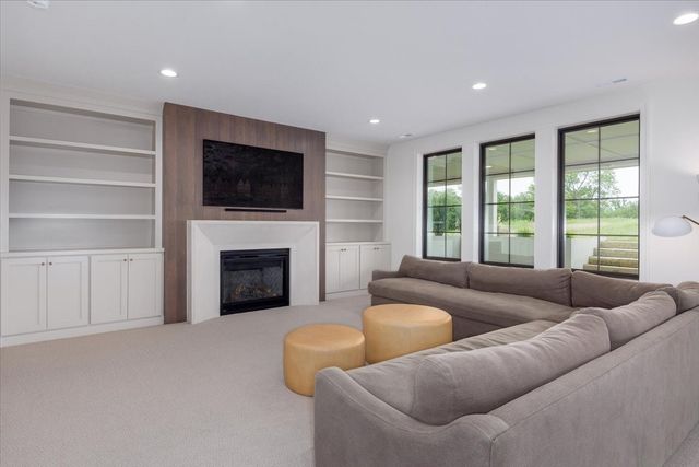 18238 Baxter Place, Clive, IA 50325