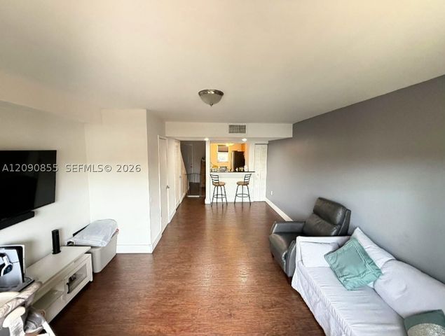 231 NW 109th Ave 209, Miami, FL 33172