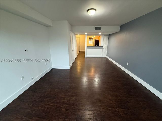 231 NW 109th Ave 209, Miami, FL 33172