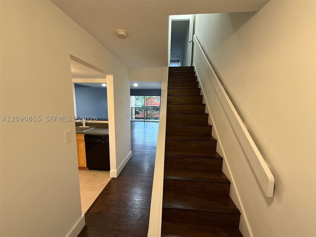 231 NW 109th Ave 209, Miami, FL 33172