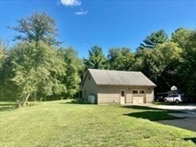 973 Pembroke, New Bedford, MA 02745