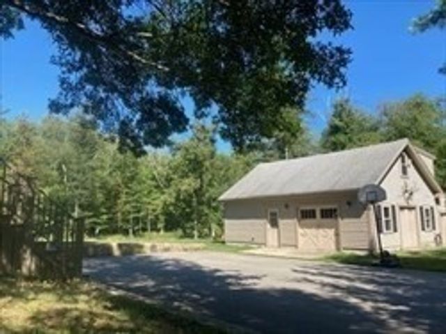 973 Pembroke, New Bedford, MA 02745