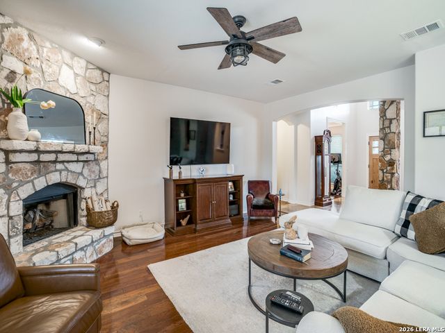 41 Inwood Heights Dr. N, San Antonio, TX 78248