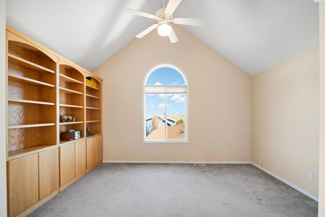 640 SE Crestview St, Pullman, WA 99163