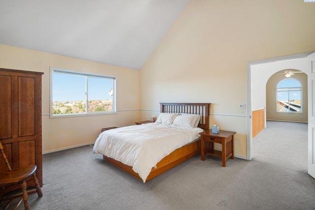 640 SE Crestview St, Pullman, WA 99163