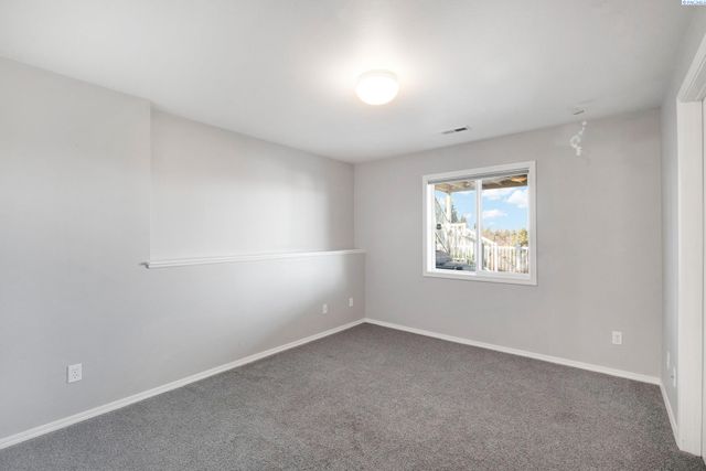 640 SE Crestview St, Pullman, WA 99163