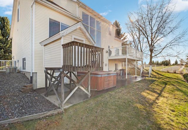 640 SE Crestview St, Pullman, WA 99163