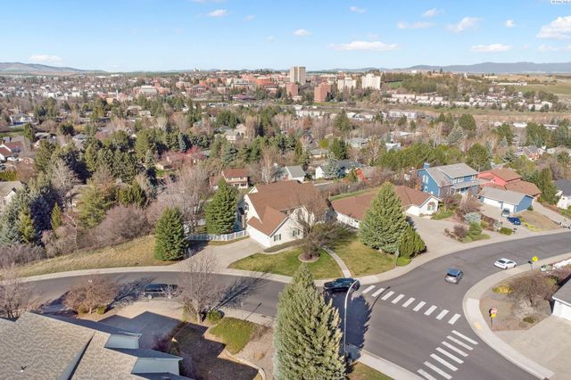 640 SE Crestview St, Pullman, WA 99163