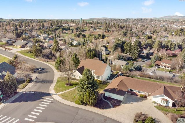 640 SE Crestview St, Pullman, WA 99163