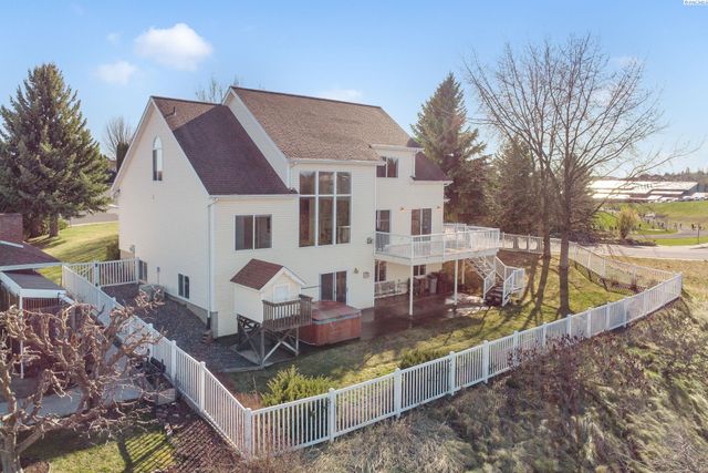 640 SE Crestview St, Pullman, WA 99163