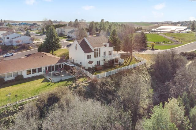 640 SE Crestview St, Pullman, WA 99163