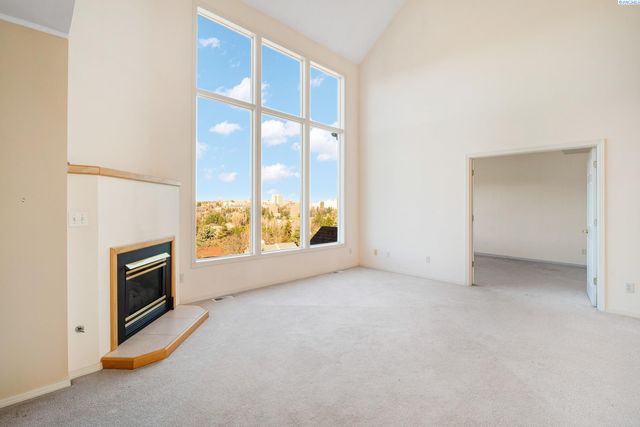 640 SE Crestview St, Pullman, WA 99163