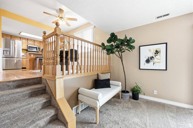 734 E SANDY DUNES DR, Sandy, UT 84094