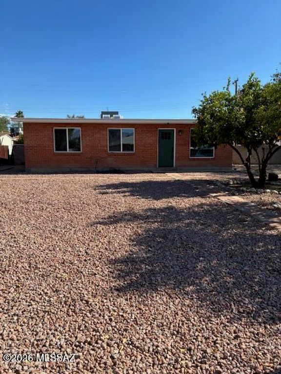 5640 E 35th Street, Tucson, AZ 85711
