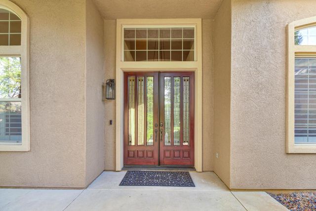 9388 Secretariat Ln, Elk Grove, CA 95624