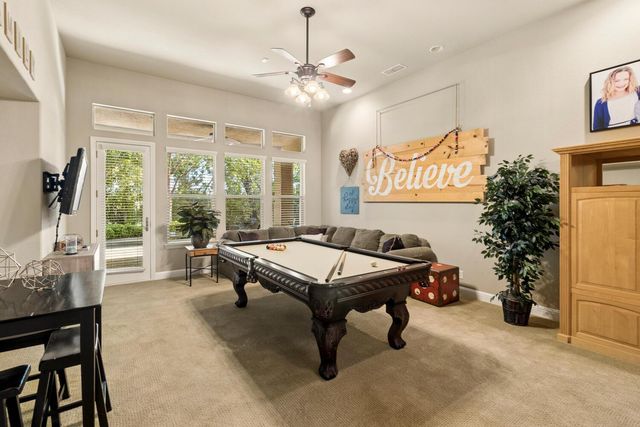 9388 Secretariat Ln, Elk Grove, CA 95624