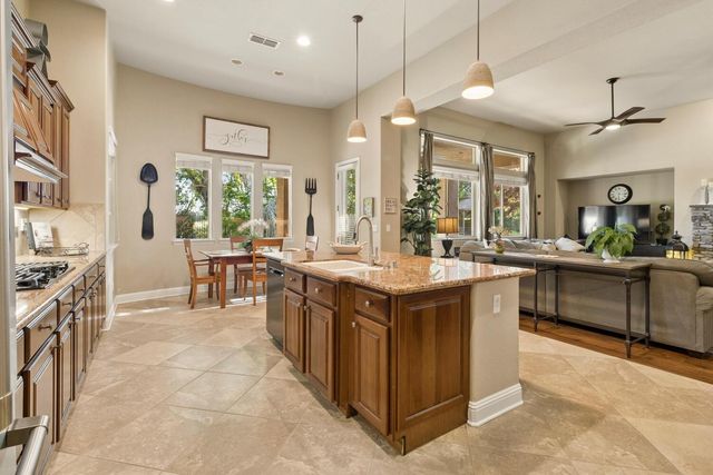 9388 Secretariat Ln, Elk Grove, CA 95624