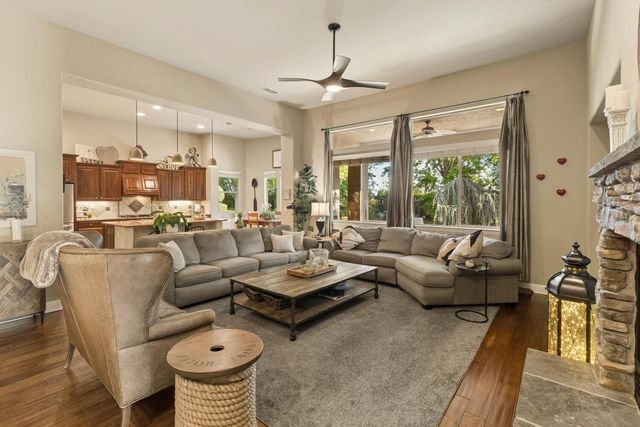 9388 Secretariat Ln, Elk Grove, CA 95624