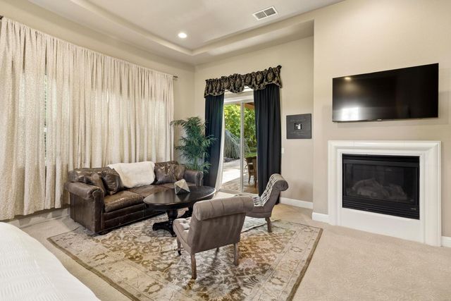 9388 Secretariat Ln, Elk Grove, CA 95624