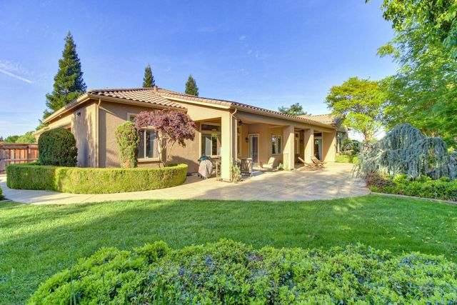 9388 Secretariat Ln, Elk Grove, CA 95624
