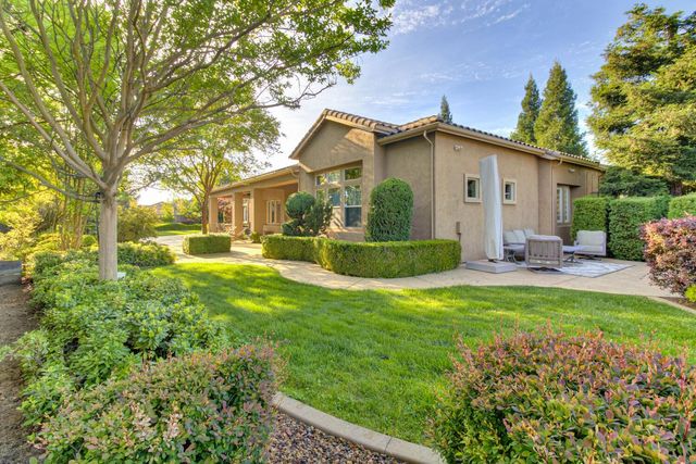 9388 Secretariat Ln, Elk Grove, CA 95624