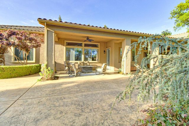 9388 Secretariat Ln, Elk Grove, CA 95624